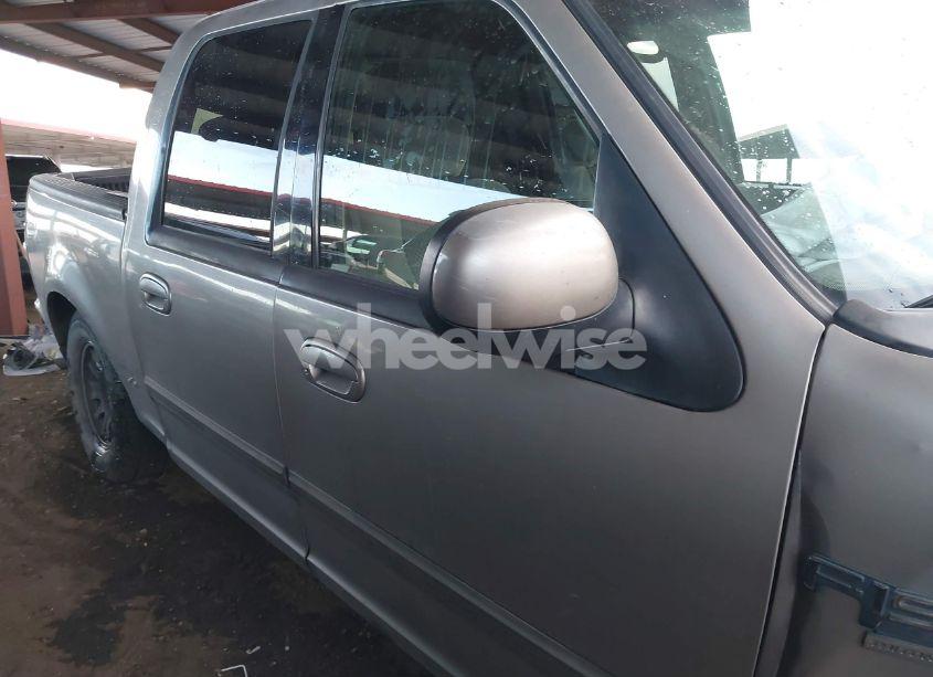 Photo 13 of 2001 Ford F-150 HARLEY-DAVIDSON EDITION/KING RANCH EDITION/LARIAT/XLT (VIN 1FTRW07661KC13606)