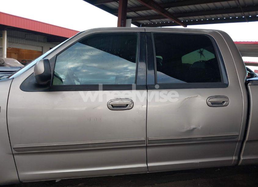 Photo 14 of 2001 Ford F-150 HARLEY-DAVIDSON EDITION/KING RANCH EDITION/LARIAT/XLT (VIN 1FTRW07661KC13606)