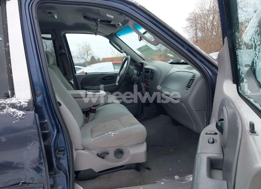 Photo 5 of 2003 Ford F-150 LARIAT/XLT (VIN 1FTRW07663KB30258)