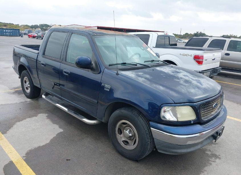 2003 Ford F-150 LARIAT/XLT (VIN 1FTRW07663KD84228) main photo