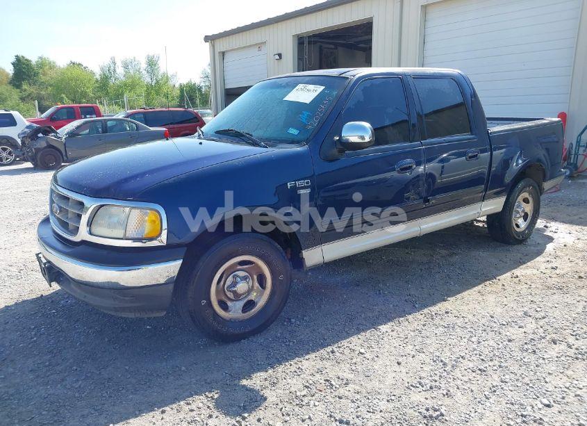 Photo 2 of 2002 Ford F-150 LARIAT/XLT (VIN 1FTRW07672KA05249)