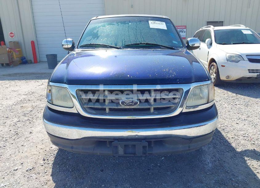 Photo 6 of 2002 Ford F-150 LARIAT/XLT (VIN 1FTRW07672KA05249)