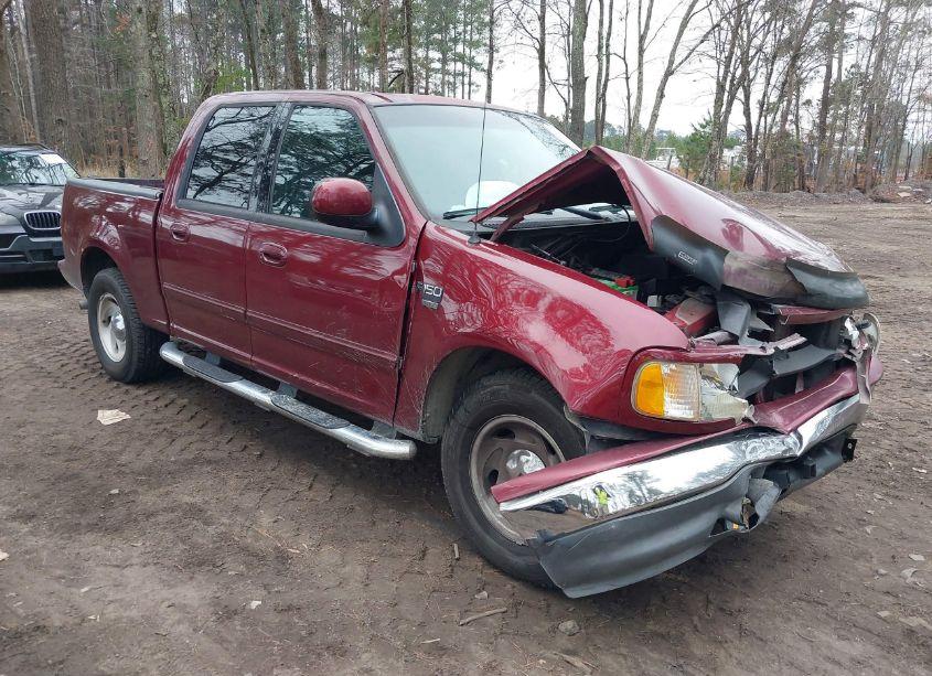 2003 Ford F-150 LARIAT/XLT (VIN 1FTRW07673KC00169) main photo