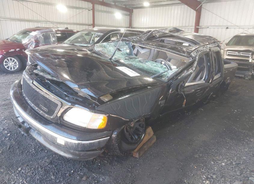 Photo 2 of 2003 Ford F-150 LARIAT/XLT (VIN 1FTRW07673KC50571)