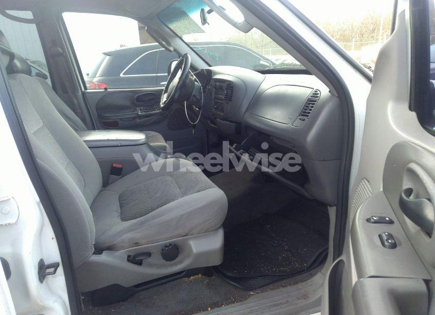 Photo 5 of 2003 Ford F-150 LARIAT/XLT (VIN 1FTRW07673KD25785)