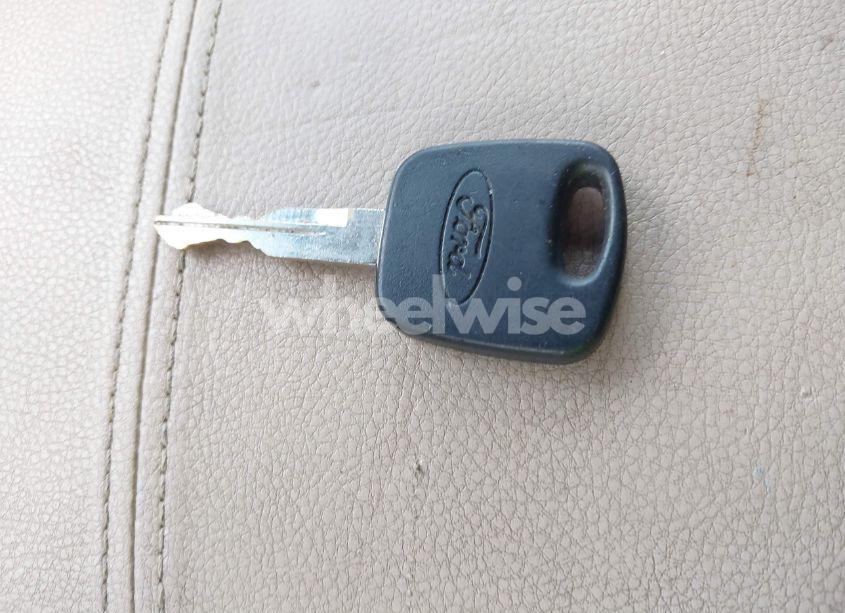 Photo 11 of 2002 Ford F-150 LARIAT/XLT (VIN 1FTRW07682KA22917)