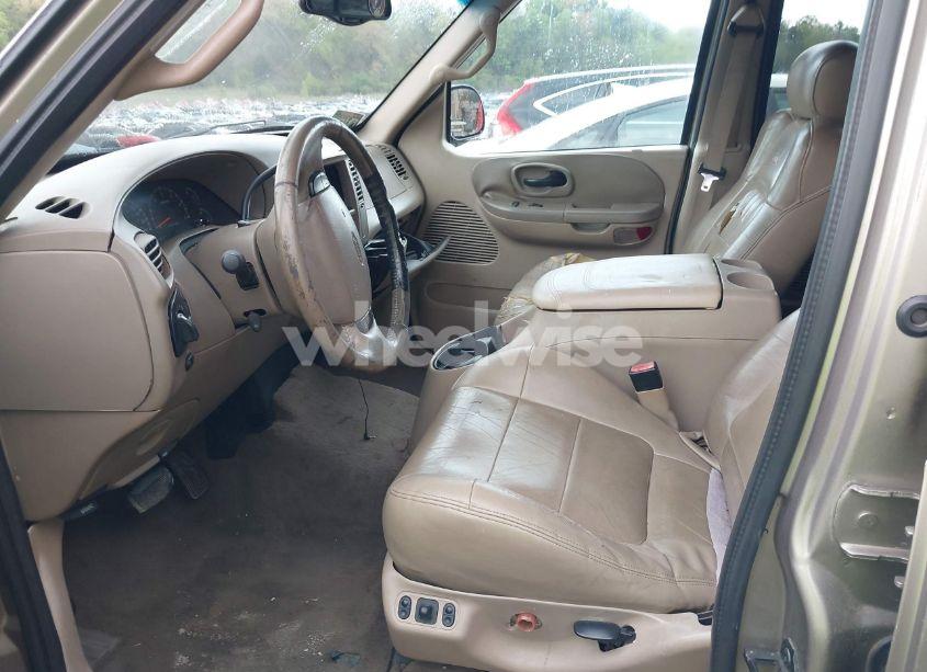 Photo 5 of 2002 Ford F-150 LARIAT/XLT (VIN 1FTRW07682KA22917)