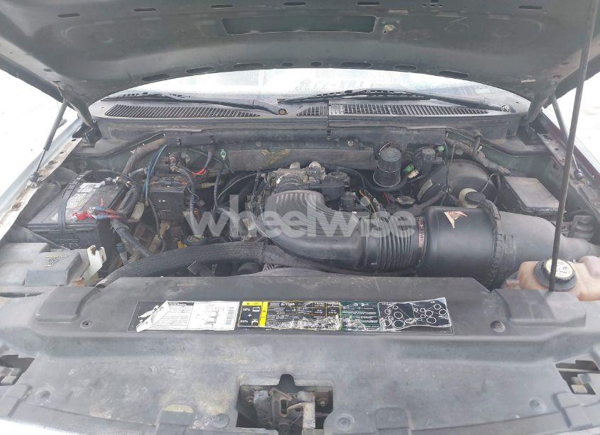 Photo 10 of 2002 Ford F-150 LARIAT/XLT (VIN 1FTRW07682KE33640)