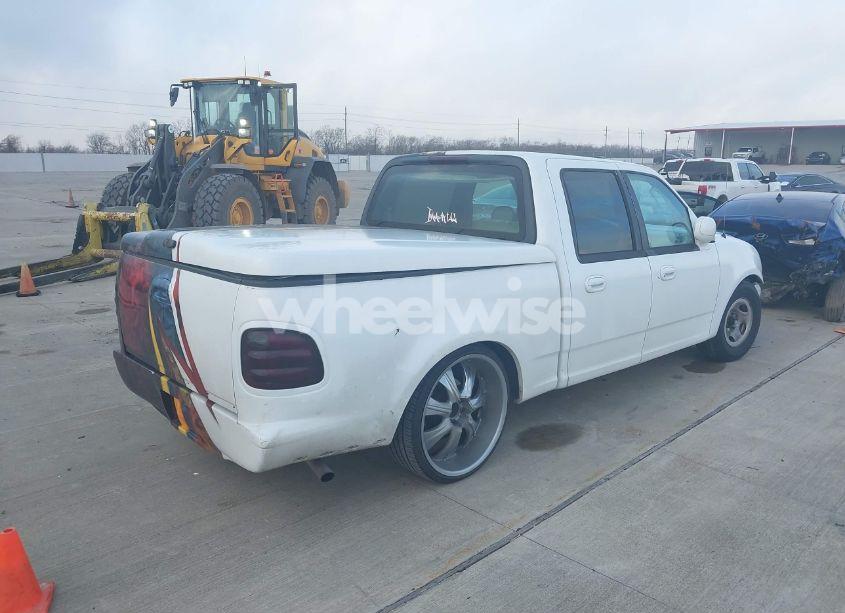 Photo 4 of 2002 Ford F-150 LARIAT/XLT (VIN 1FTRW07682KE33640)