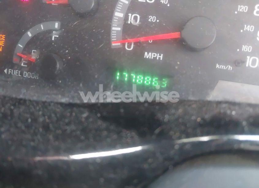 Photo 7 of 2002 Ford F-150 LARIAT/XLT (VIN 1FTRW07682KE33640)