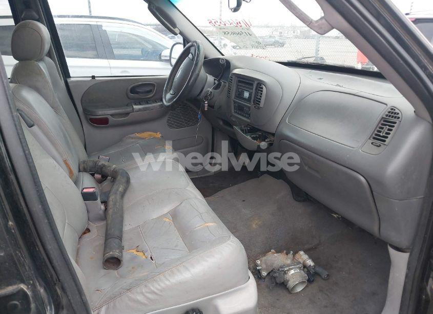 Photo 5 of 2003 Ford F-150 LARIAT/XLT (VIN 1FTRW07683KC11410)