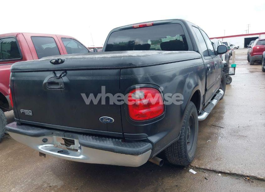 Photo 4 of 2003 Ford F-150 LARIAT/XLT (VIN 1FTRW07683KC30930)