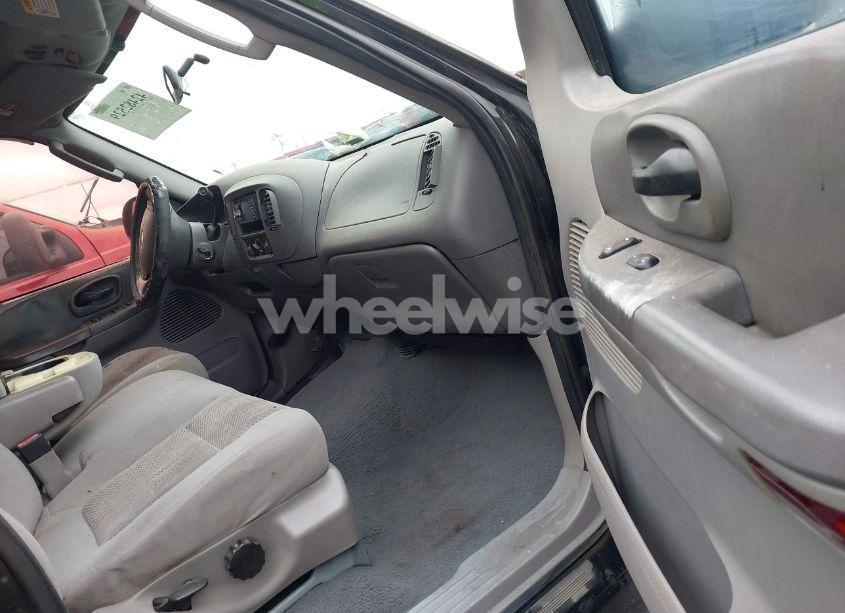 Photo 5 of 2003 Ford F-150 LARIAT/XLT (VIN 1FTRW07683KC30930)