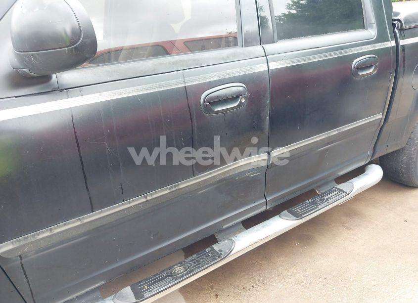 Photo 6 of 2003 Ford F-150 LARIAT/XLT (VIN 1FTRW07683KC30930)