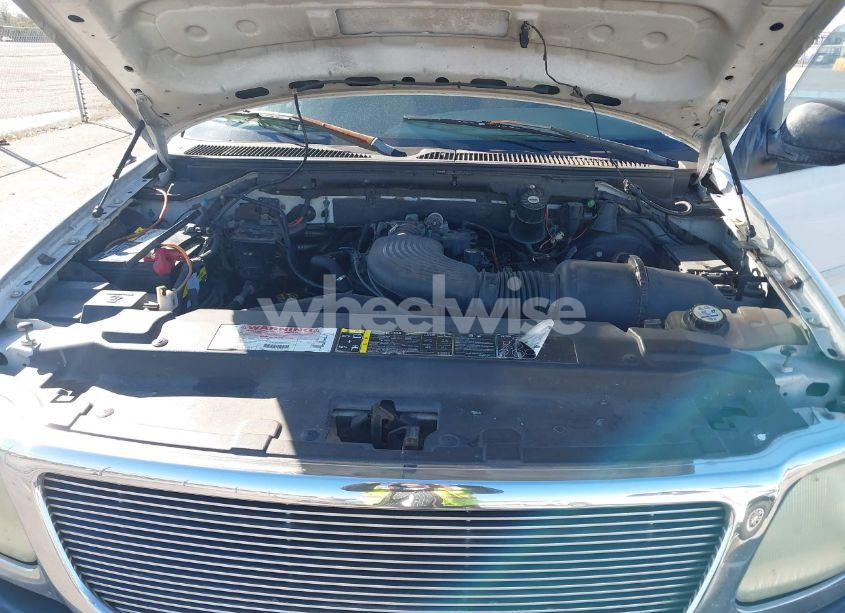 Photo 10 of 2003 Ford F-150 LARIAT/XLT (VIN 1FTRW07683KC50126)