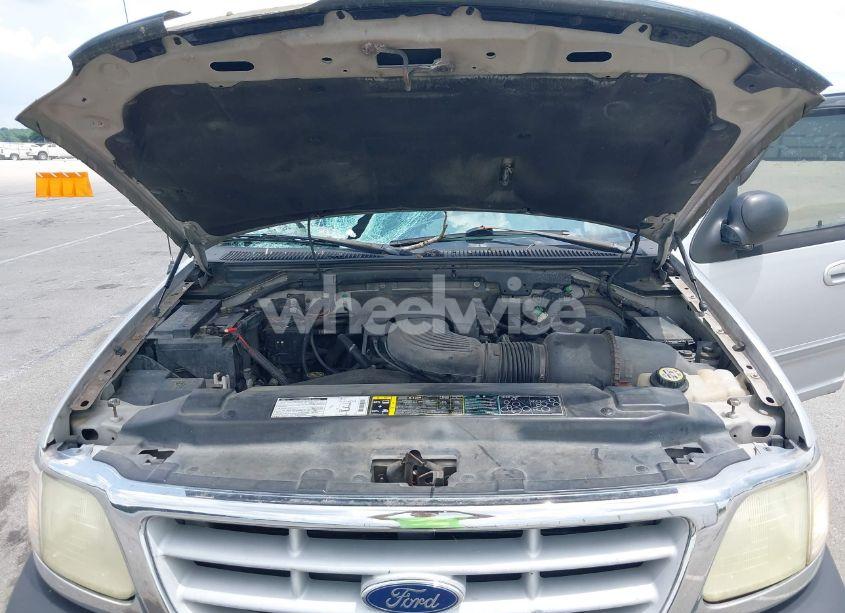 Photo 10 of 2002 Ford F-150 LARIAT/XLT (VIN 1FTRW076X2KC93915)