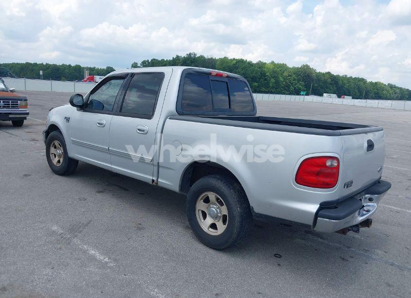 Photo 3 of 2002 Ford F-150 LARIAT/XLT (VIN 1FTRW076X2KC93915)