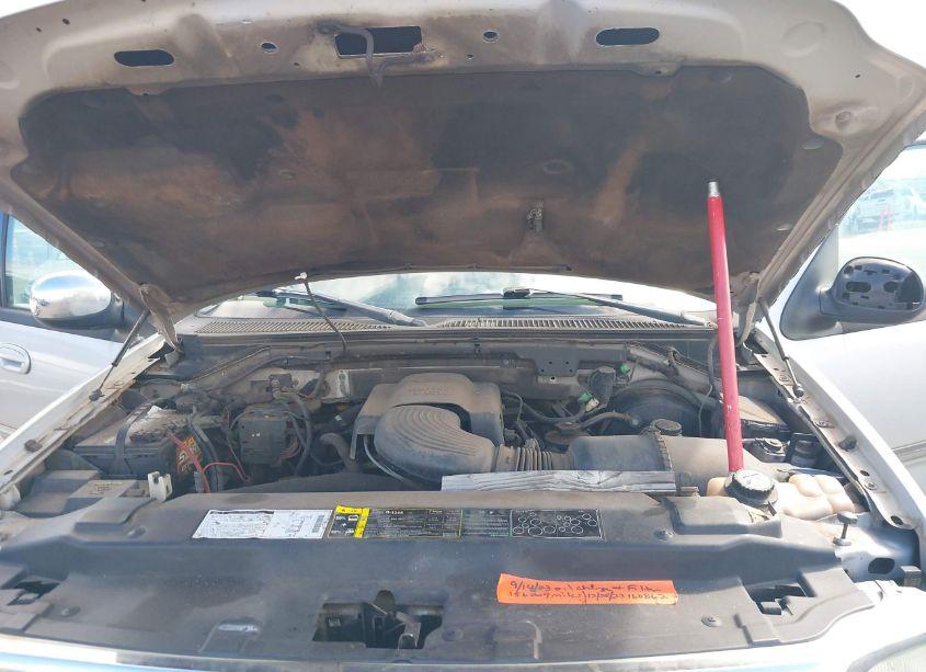 Photo 10 of 2002 Ford F-150 LARIAT/XLT (VIN 1FTRW076X2KD16416)