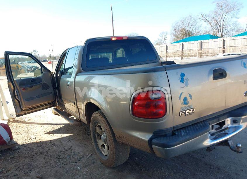 Photo 3 of 2002 Ford F-150 LARIAT/XLT (VIN 1FTRW076X2KE39553)