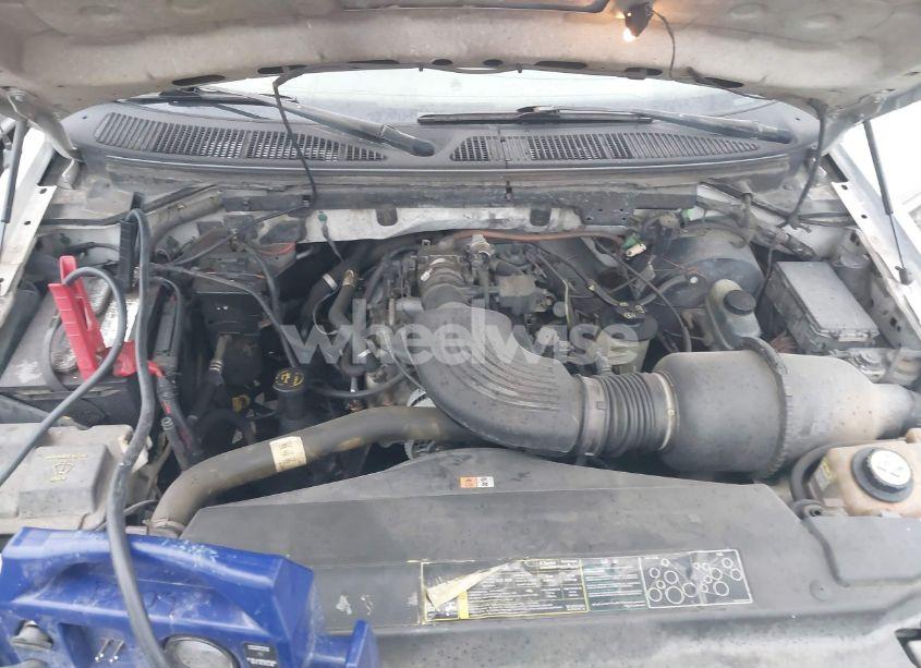 Photo 10 of 2003 Ford F-150 LARIAT/XLT (VIN 1FTRW076X3KB70682)