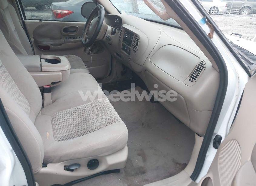 Photo 5 of 2003 Ford F-150 LARIAT/XLT (VIN 1FTRW076X3KB70682)