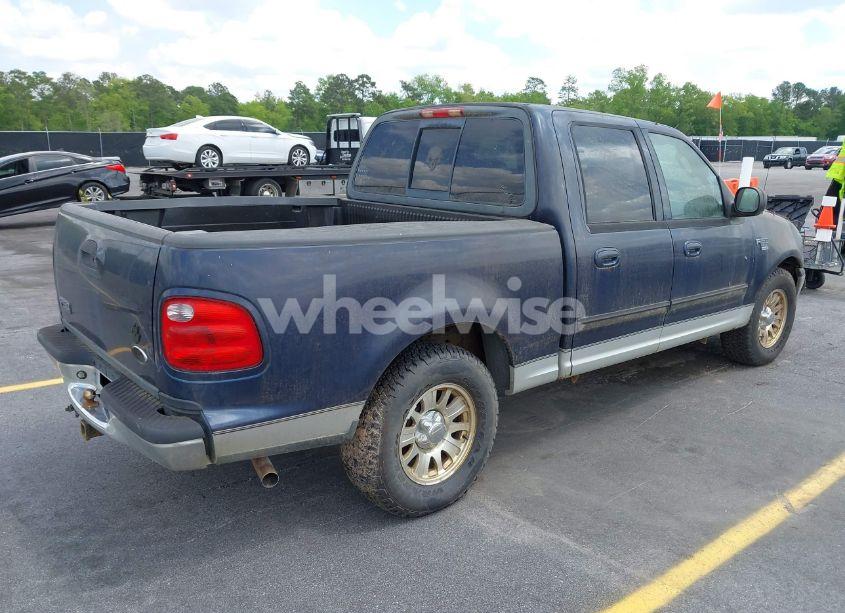 Photo 4 of 2003 Ford F-150 LARIAT/XLT (VIN 1FTRW076X3KC61967)