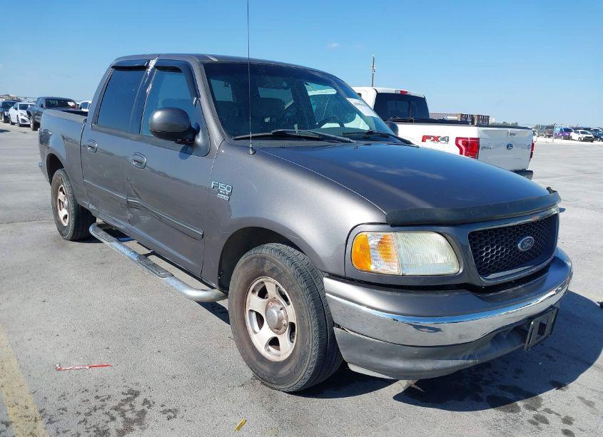 2003 Ford F-150 LARIAT/XLT (VIN 1FTRW076X3KD01948) main photo