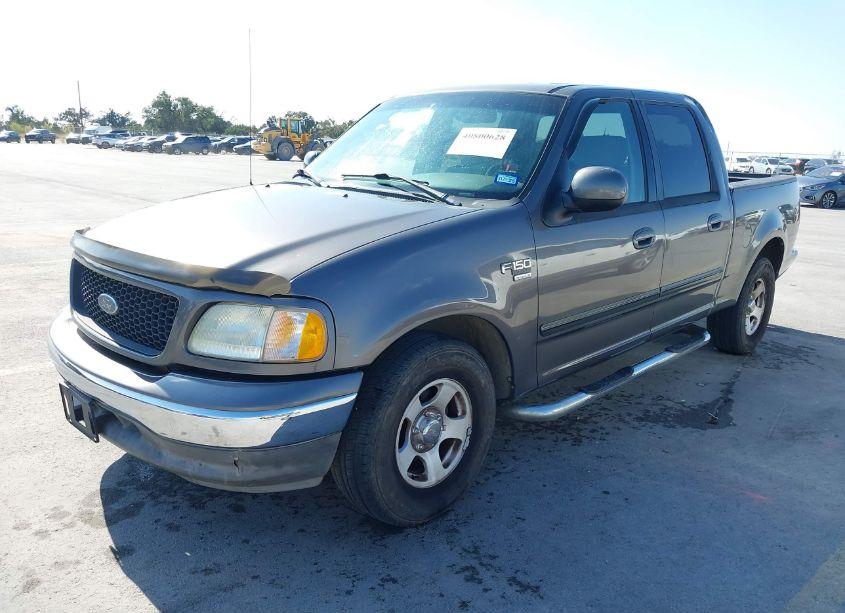 Photo 2 of 2003 Ford F-150 LARIAT/XLT (VIN 1FTRW076X3KD01948)