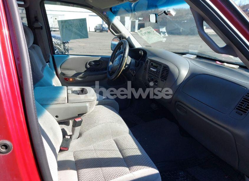 Photo 5 of 2001 Ford F-150 HARLEY-DAVIDSON EDITION/KING RANCH EDITION/LARIAT/XLT (VIN 1FTRW07L01KA87443)