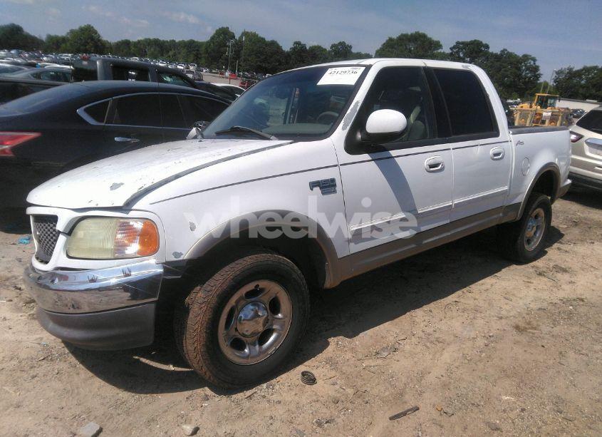 Photo 2 of 2002 Ford F-150 LARIAT/XLT (VIN 1FTRW07L02KB72042)