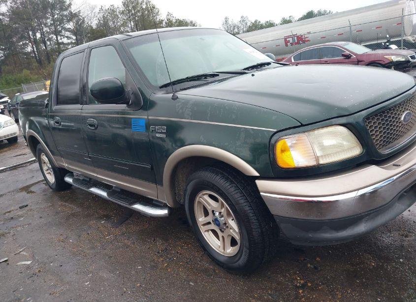 2002 Ford F-150 LARIAT/XLT (VIN 1FTRW07L02KE17874) main photo