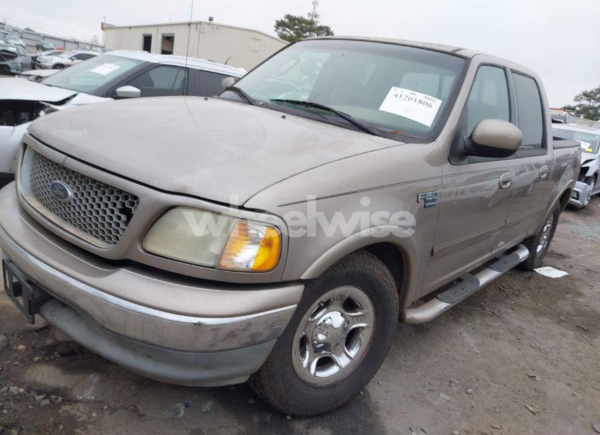 Photo 2 of 2003 Ford F-150 LARIAT/XLT (VIN 1FTRW07L03KD52221)
