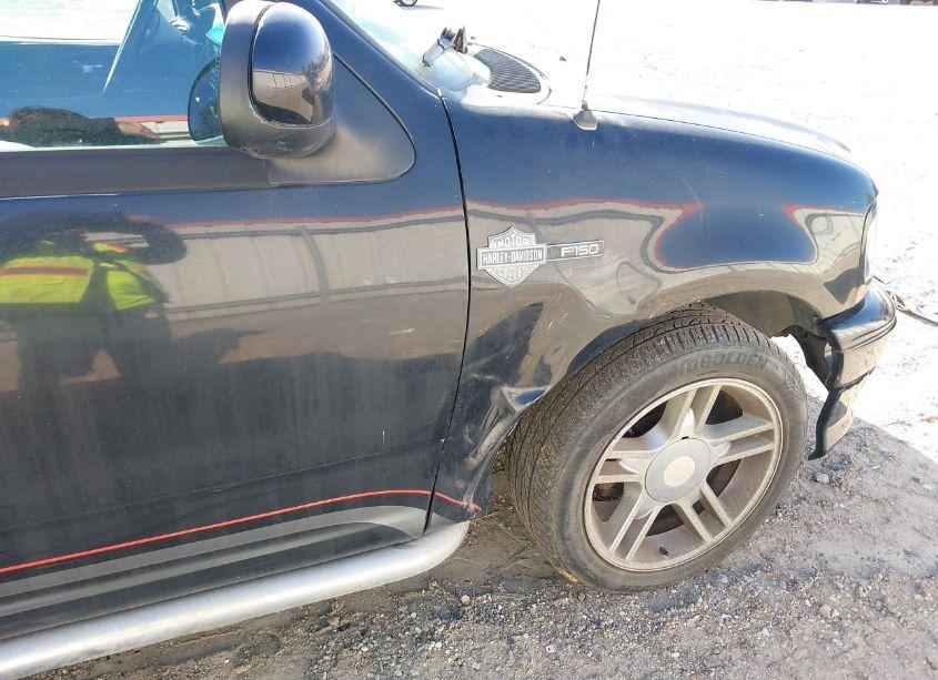 Photo 6 of 2001 Ford F-150 HARLEY-DAVIDSON EDITION/KING RANCH EDITION/LARIAT/XLT (VIN 1FTRW07L11KA81277)