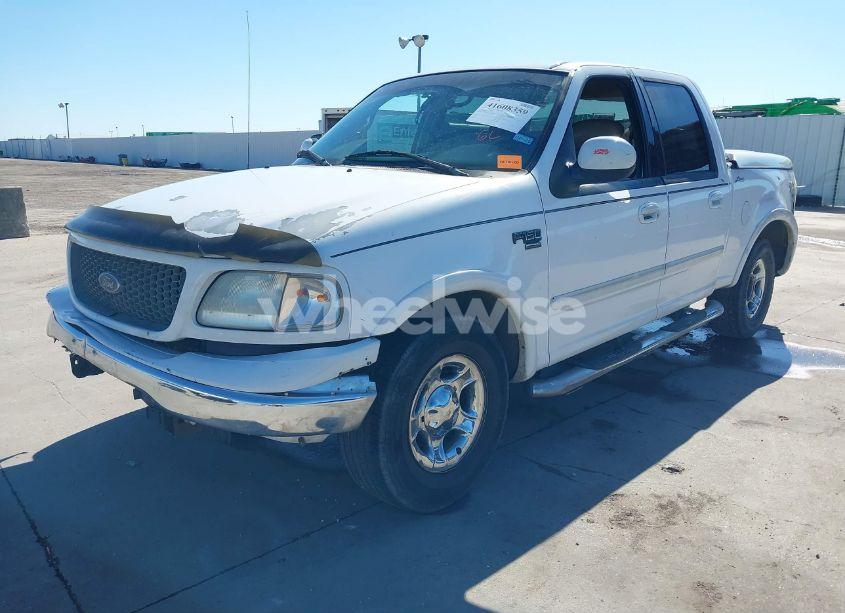 Photo 2 of 2001 Ford F-150 HARLEY-DAVIDSON EDITION/KING RANCH EDITION/LARIAT/XLT (VIN 1FTRW07L11KC52299)