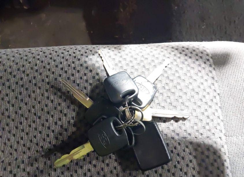 Photo 11 of 2001 Ford F-150 HARLEY-DAVIDSON EDITION/KING RANCH EDITION/LARIAT/XLT (VIN 1FTRW07L11KF97008)