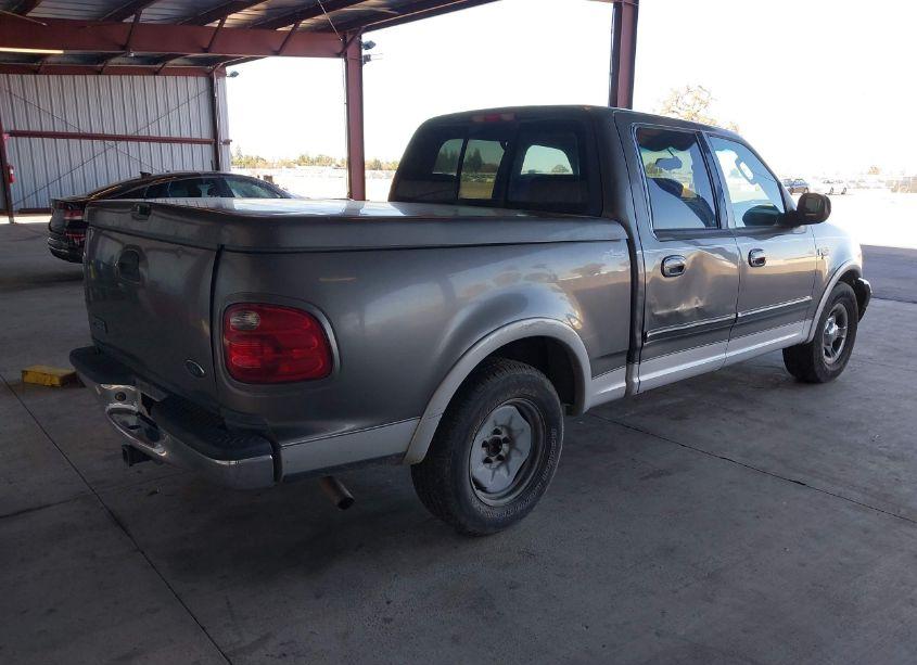 Photo 4 of 2002 Ford F-150 LARIAT/XLT (VIN 1FTRW07L12KE28303)