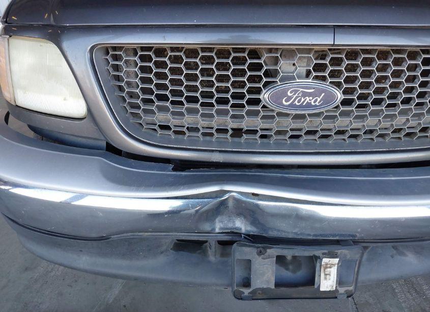 Photo 6 of 2002 Ford F-150 LARIAT/XLT (VIN 1FTRW07L12KE28303)