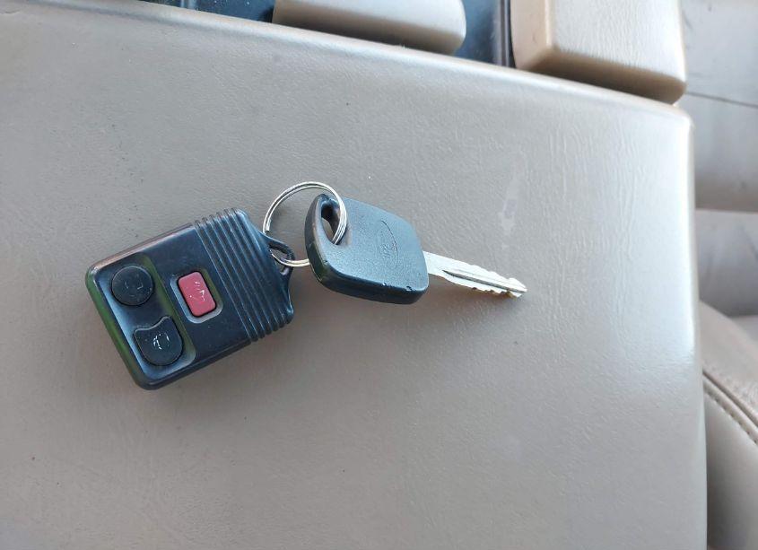 Photo 11 of 2002 Ford F-150 LARIAT/XLT (VIN 1FTRW07L22KE04222)