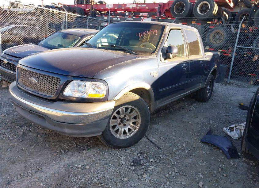 Photo 2 of 2002 Ford F-150 LARIAT/XLT (VIN 1FTRW07L22KE04222)