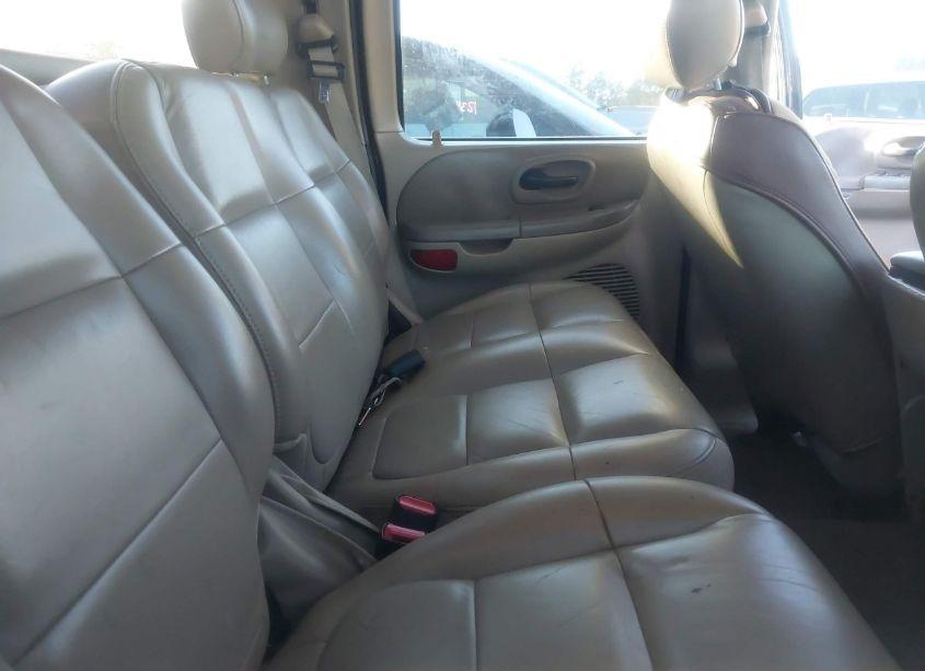 Photo 8 of 2002 Ford F-150 LARIAT/XLT (VIN 1FTRW07L22KE04222)