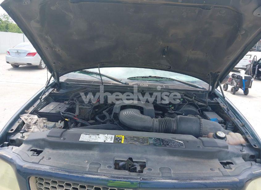 Photo 10 of 2002 Ford F-150 LARIAT/XLT (VIN 1FTRW07L22KE07959)