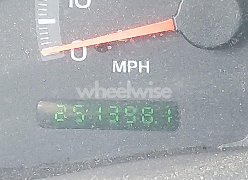 Photo 12 of 2002 Ford F-150 LARIAT/XLT (VIN 1FTRW07L22KE07959)