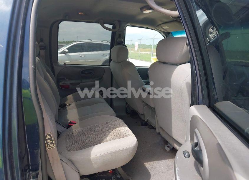 Photo 8 of 2002 Ford F-150 LARIAT/XLT (VIN 1FTRW07L22KE07959)