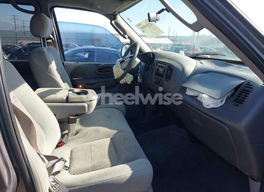 Photo 5 of 2003 Ford F-150 LARIAT/XLT (VIN 1FTRW07L23KA20474)