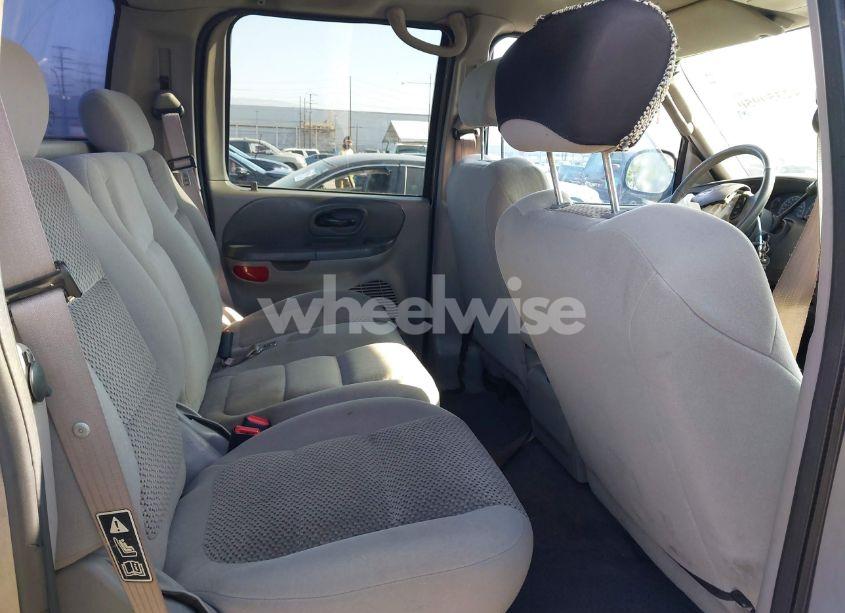 Photo 8 of 2003 Ford F-150 LARIAT/XLT (VIN 1FTRW07L23KA20474)