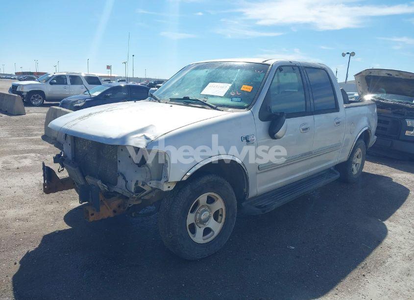 Photo 2 of 2001 Ford F-150 HARLEY-DAVIDSON EDITION/KING RANCH EDITION/LARIAT/XLT (VIN 1FTRW07L31KC43541)