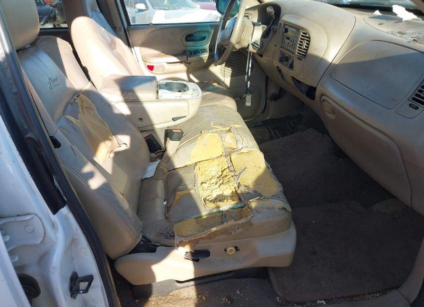 Photo 5 of 2001 Ford F-150 HARLEY-DAVIDSON EDITION/KING RANCH EDITION/LARIAT/XLT (VIN 1FTRW07L31KF50711)