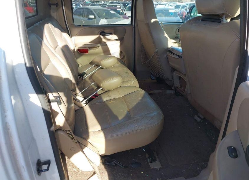 Photo 8 of 2001 Ford F-150 HARLEY-DAVIDSON EDITION/KING RANCH EDITION/LARIAT/XLT (VIN 1FTRW07L31KF50711)