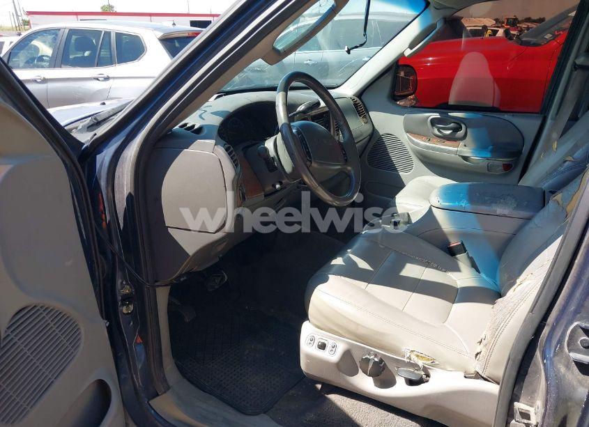 Photo 12 of 2002 Ford F-150 LARIAT/XLT (VIN 1FTRW07L32KC79344)