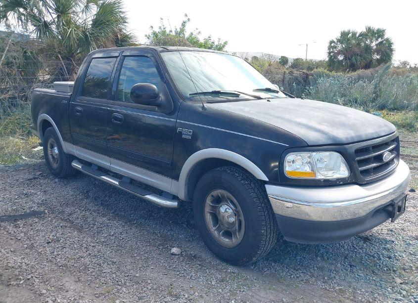 2003 Ford F-150 LARIAT/XLT (VIN 1FTRW07L33KB07106) main photo
